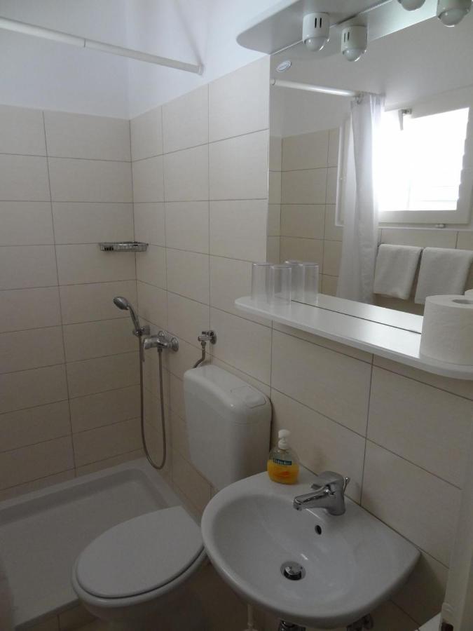 Apartments With A Parking Space Rab - 16359 Banjol エクステリア 写真